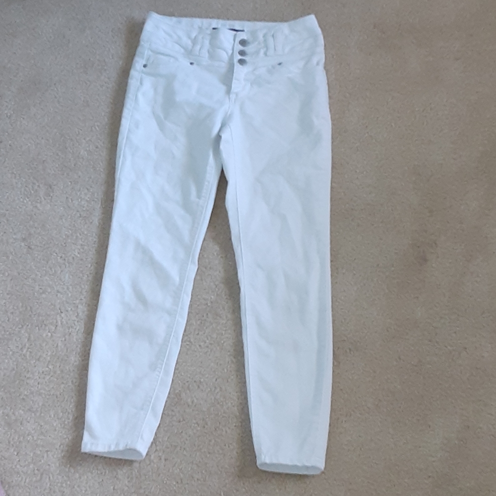 White Capri Jeans